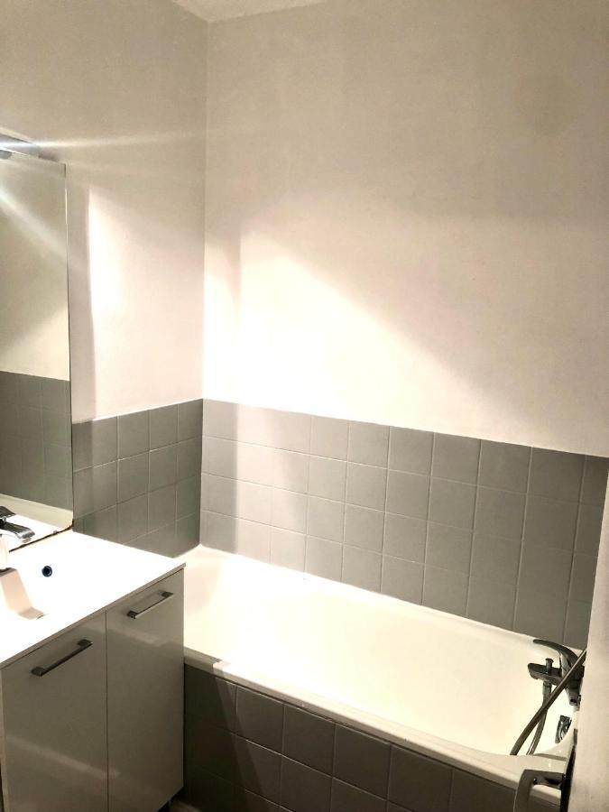 Mama With Aircon Including Parking 2 Cars Apartment Colmar Bagian luar foto