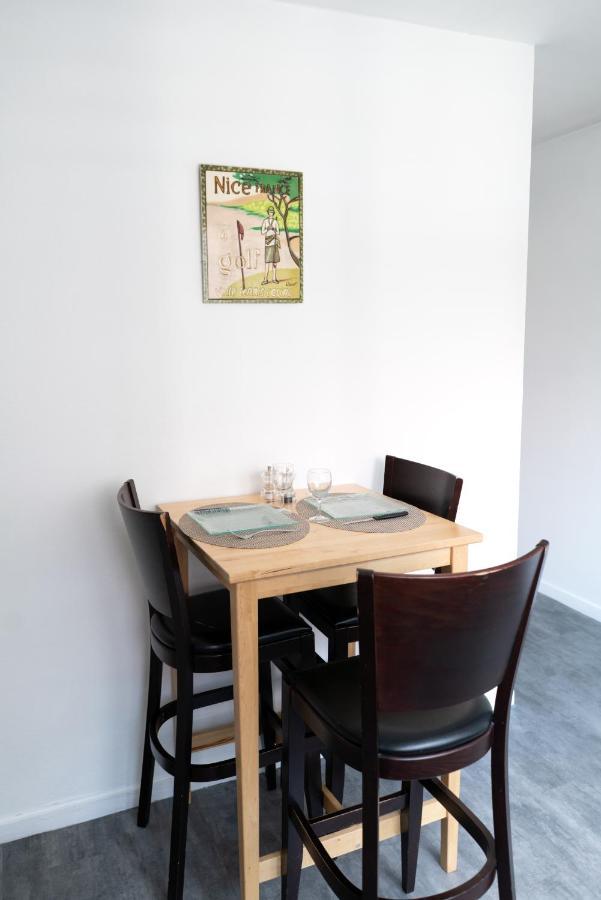Mama With Aircon Including Parking 2 Cars Apartment Colmar Bagian luar foto
